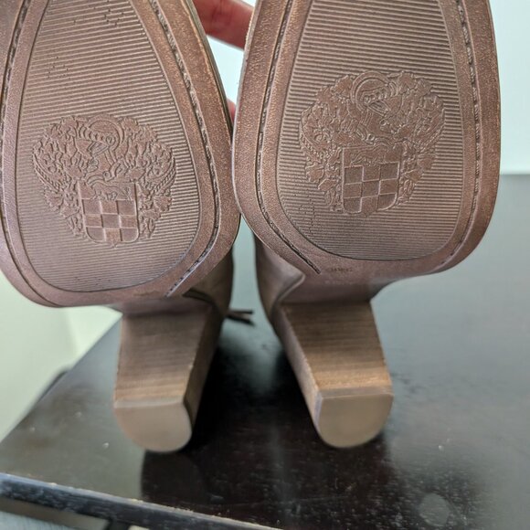 Vince Camuto - Picture 3 of 3